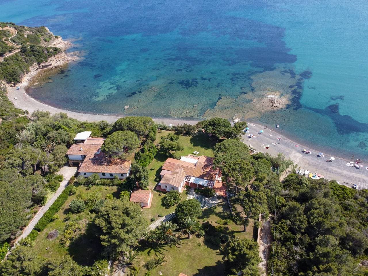 Foto 3 von 79: Villa für 12 Personen mit Garten