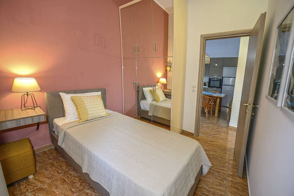 Mpoulakis Apt 46, 3 bedroom family apartment next to my photo studio 1