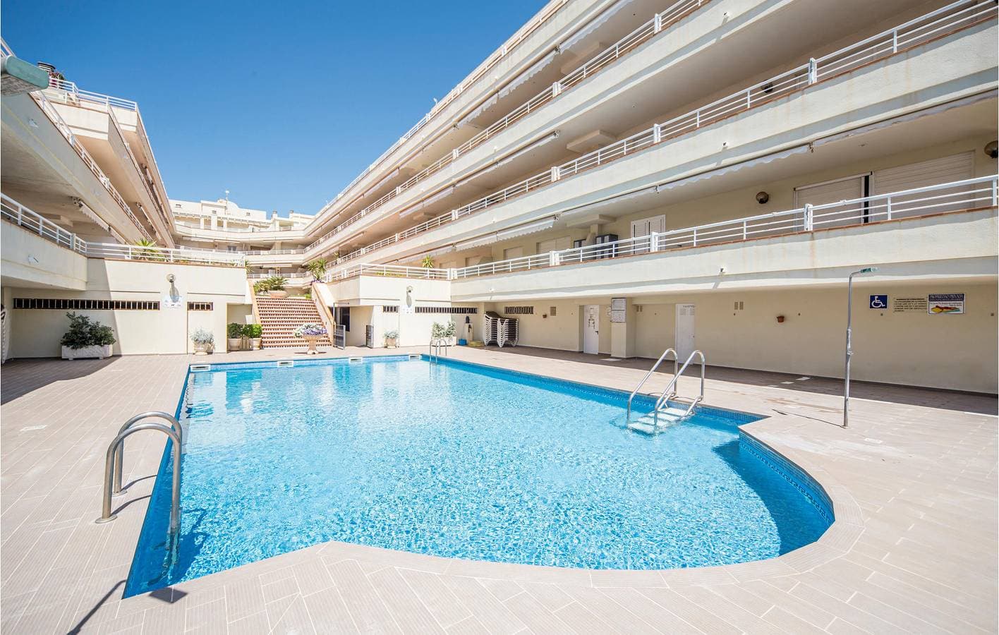 Foto 2 von 16: Apartment mit Meerblick, Pool und Terrasse