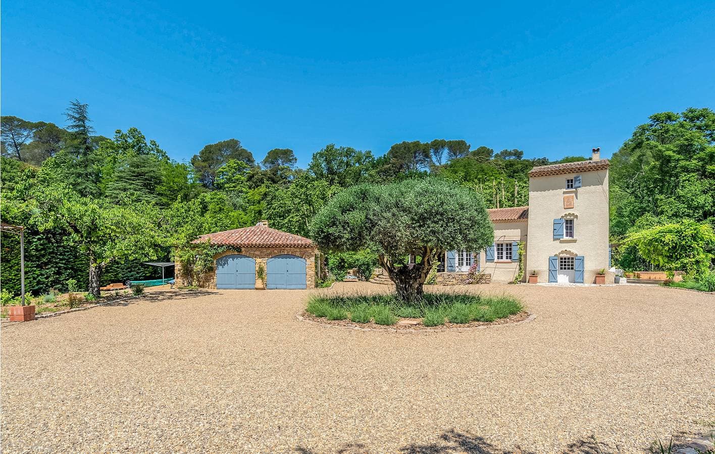 Carcès Wohnung: 210 qm, AC, Pool, Parkplatz & WiFi 1