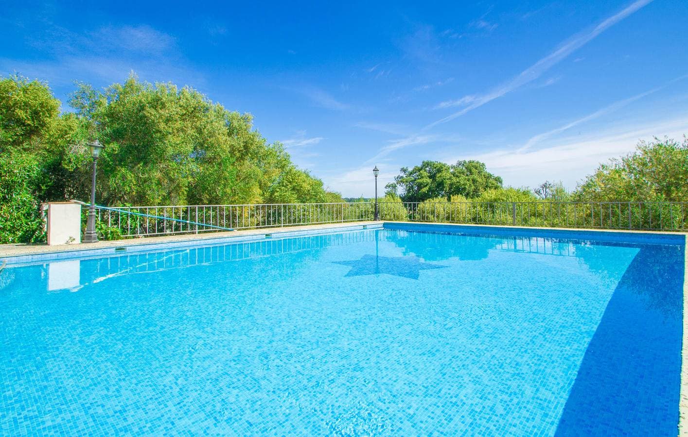 Foto 10 von 51: Paradies am Pool mit Klimaanlage und WiFi - 200m zum Restaurant