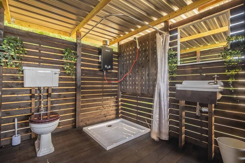 Foto 10 von 30: Luxury glamping with hot tub  - Valley View Yurt