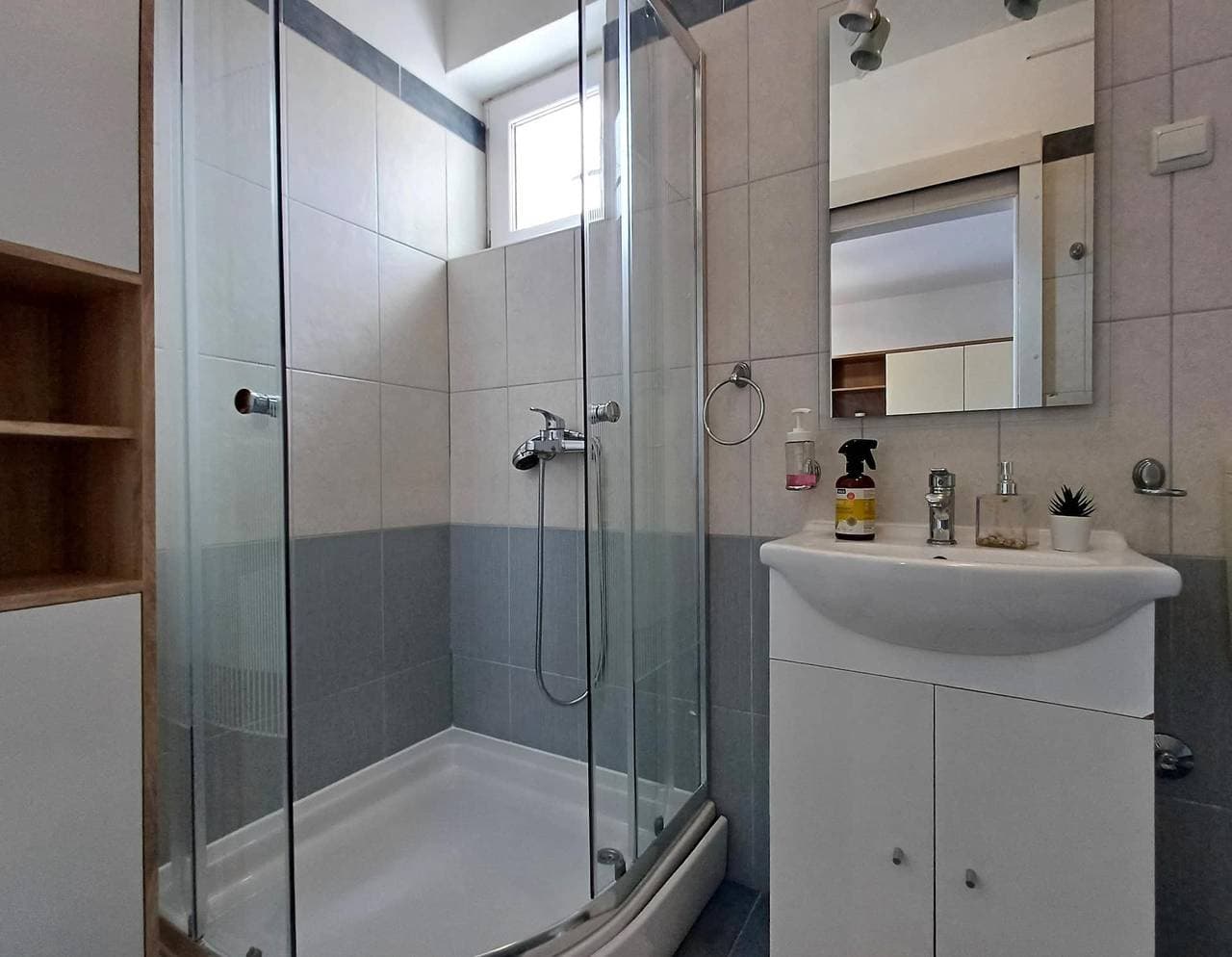 Foto 4 von 21: Charmantes, haustierfreundliches Studio Kika mit Meerblick in Krk