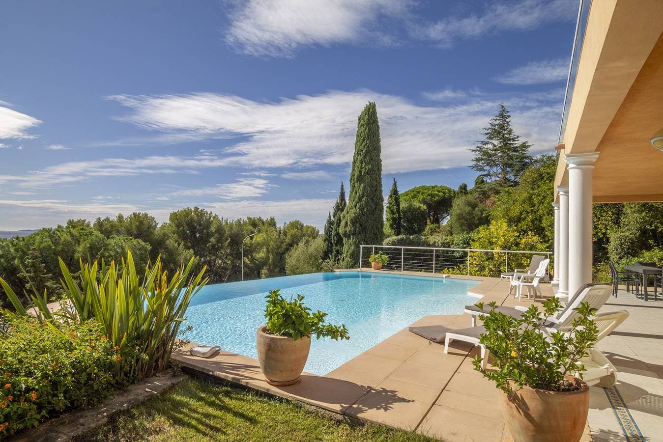 Foto 3 von 40: Villa Lili Rose (12p) with pool in Le Lavandou