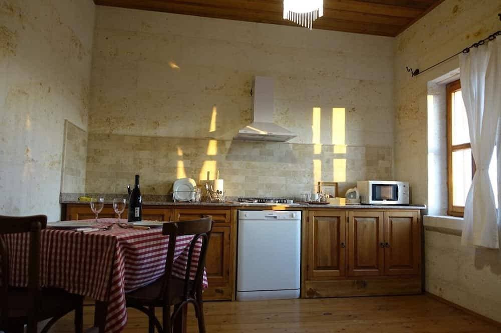 3-Bedroom Stone House with a View 1