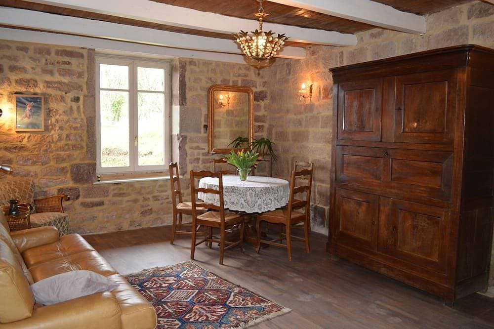 Foto 5 von 30: Kleines rustikales Häuschen mit Terrasse u. Hochgarten in Ortsrandlage