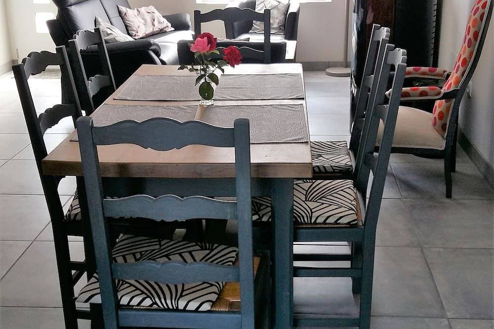 Haus mit Garten in Cherbourg en Cotentin, 10 Minuten vom Meer entfernt, 9 p, gratis WiFi 1
