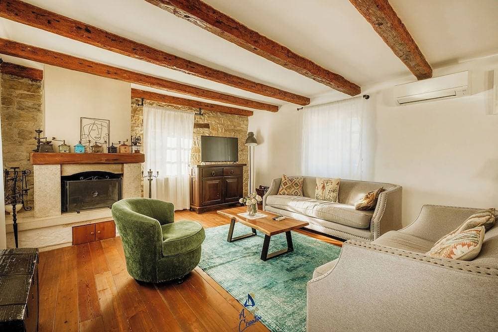 Foto 3 von 30: Rustikale Villa mit Pool für 10 Gäste