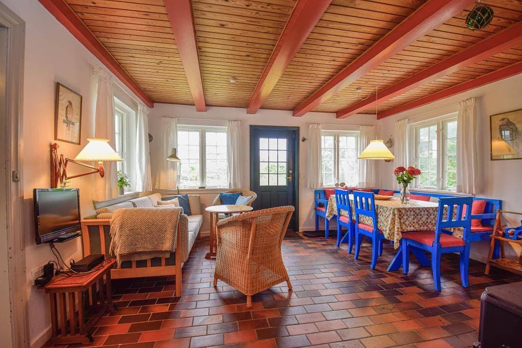 Foto 7 von 19: Gemütliches, älteres Haus im klassischen Sommerhausstil
