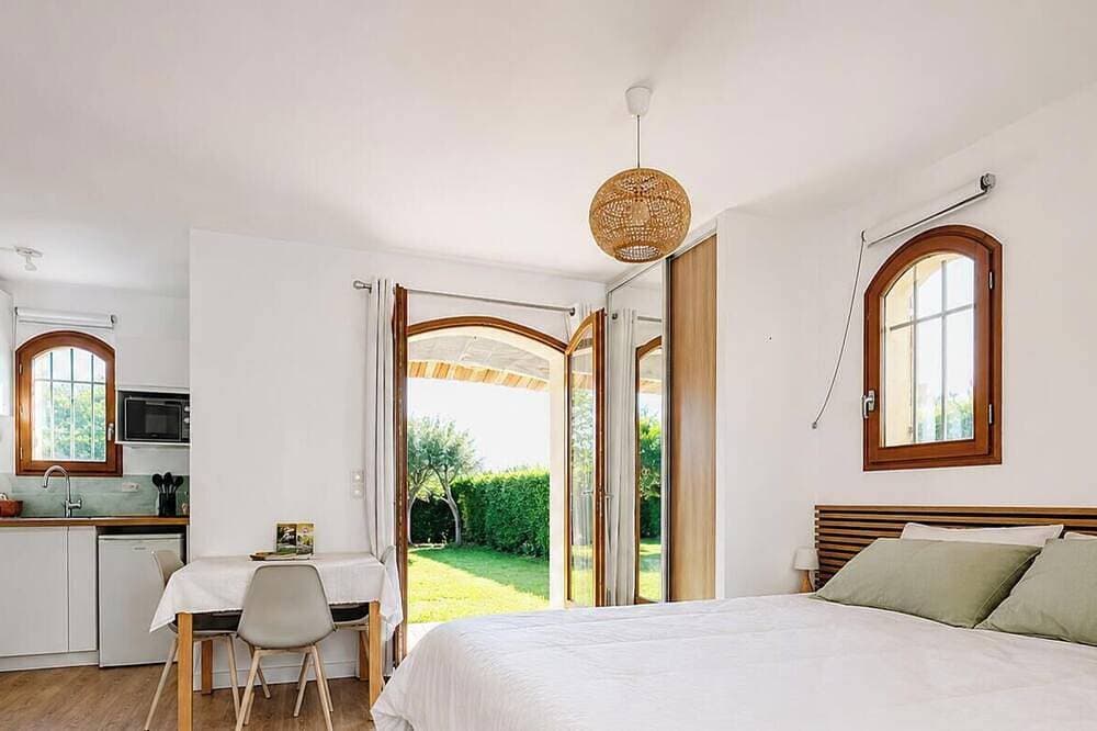Lodging with garden - near sea & circuit Paul Ricard 1