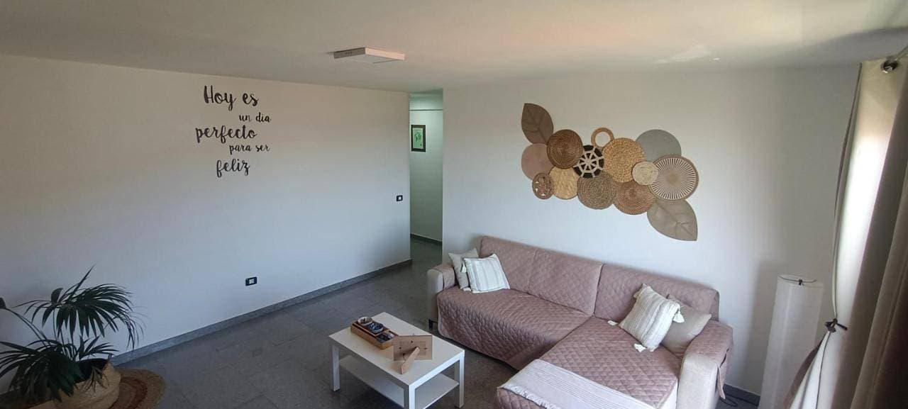 Foto 10 von 45: Two-Bedroom Apartment with Balcony and Sea View