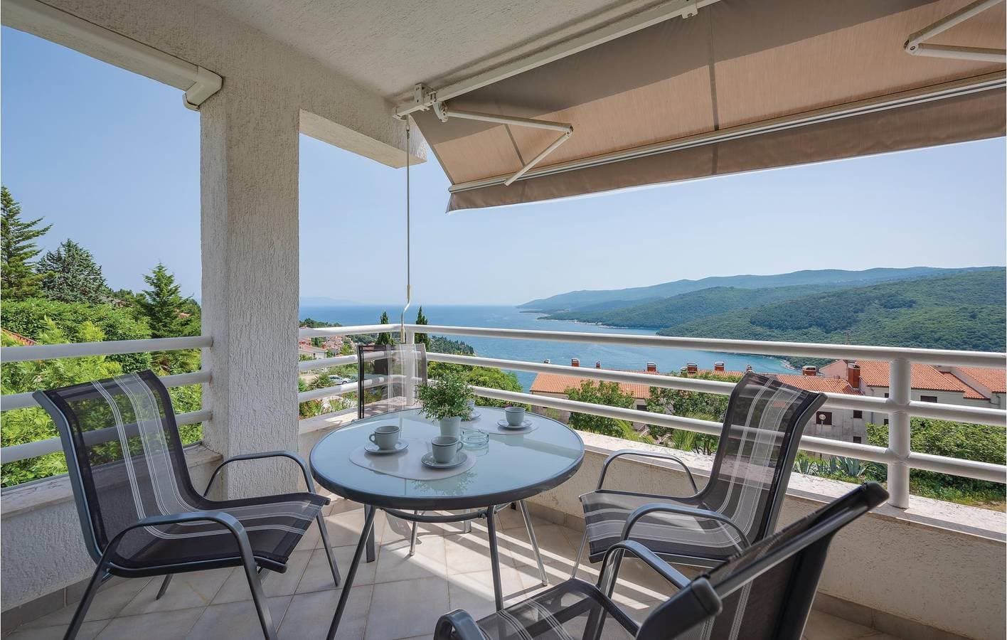 Foto 5 von 20: Gemütliche Ferienwohnung mit Terrasse, Klimaanlage, WLAN und nur 500 m vom Strand entfernt