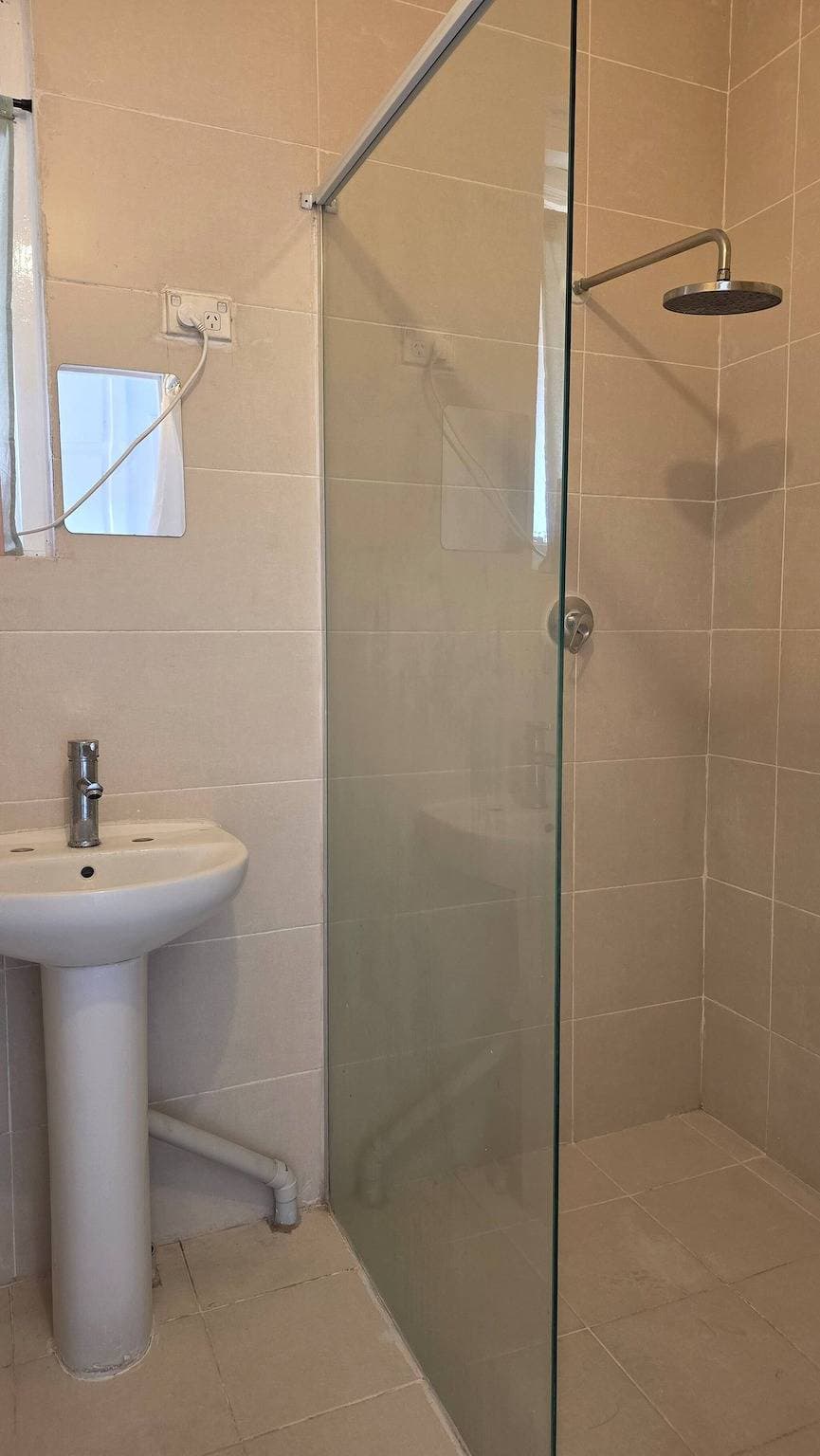 Foto 2 von 11: Gemütliches Zimmer in Flughafennähe