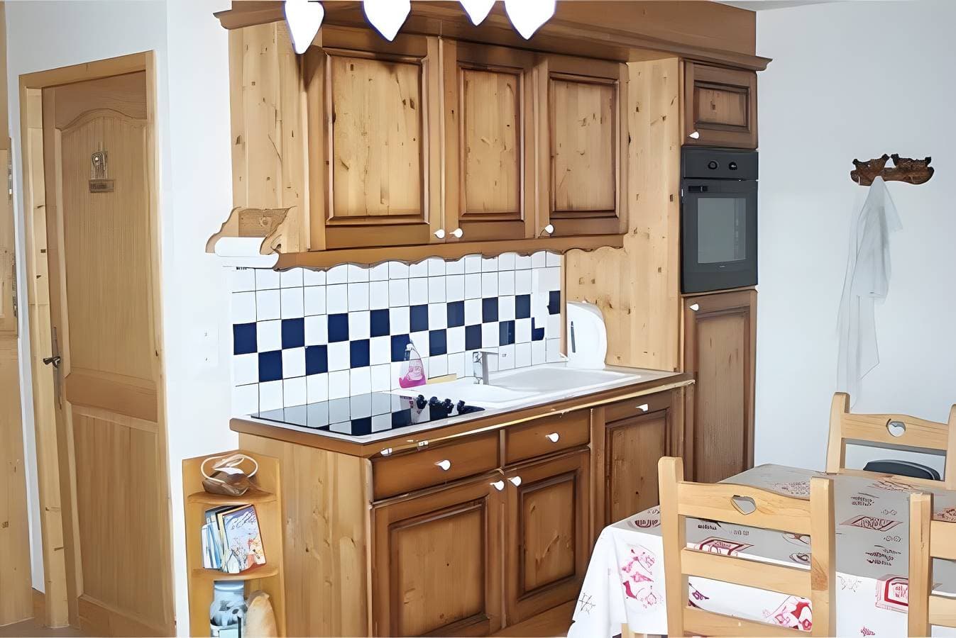 Foto 5 von 12: Appartement 'Les Alpages' mit Bergblick, Balkon und WLAN