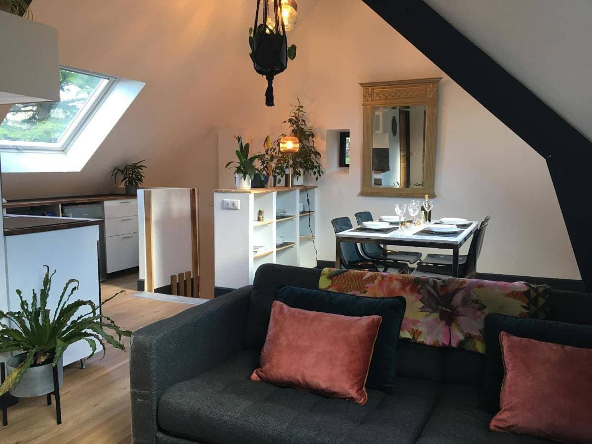 Ker Awen-Appartement en pierre avec vue panoramique à Locronan 1