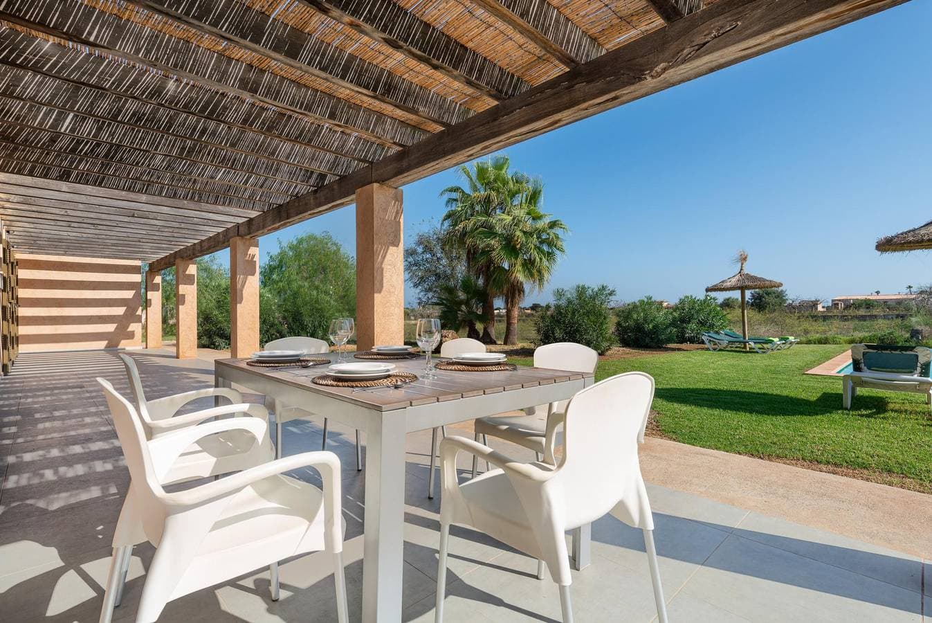 Foto 7 von 36: Es Regalo - Pérgola - Wunderschöne Villa mit privatem Schwimmbad und kostenlosem W-Lan.