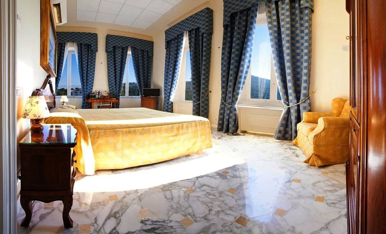 Foto 4 von 9: Double or Twin Room - Annex