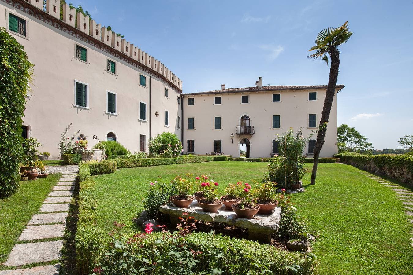 Foto 4 von 26: Apartment CastellONE with Pool