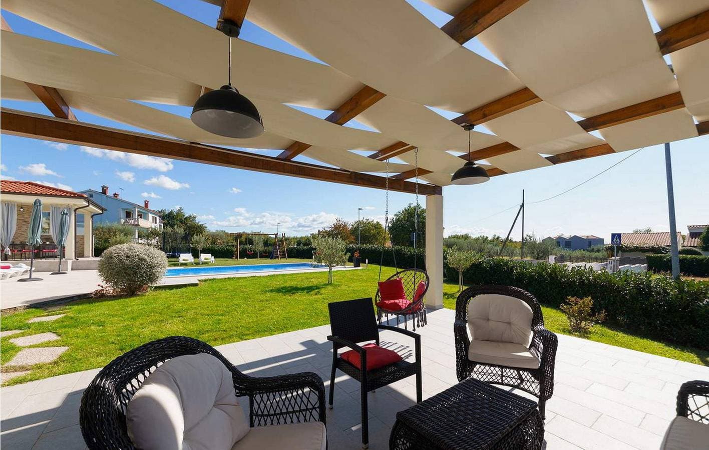 Foto 5 von 36: Charmante 2-Zimmer-Wohnung mit Pool, Terrasse und in der Nähe des Stadtzentrums