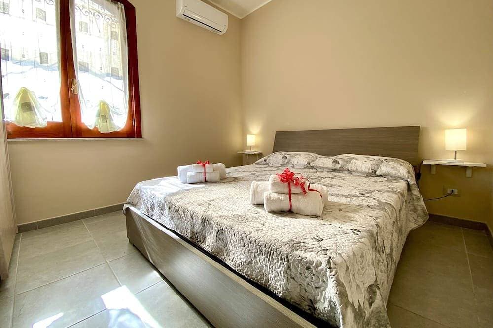 Foto 2 von 30: Spend house 20 mt. from the sea with 5 beds