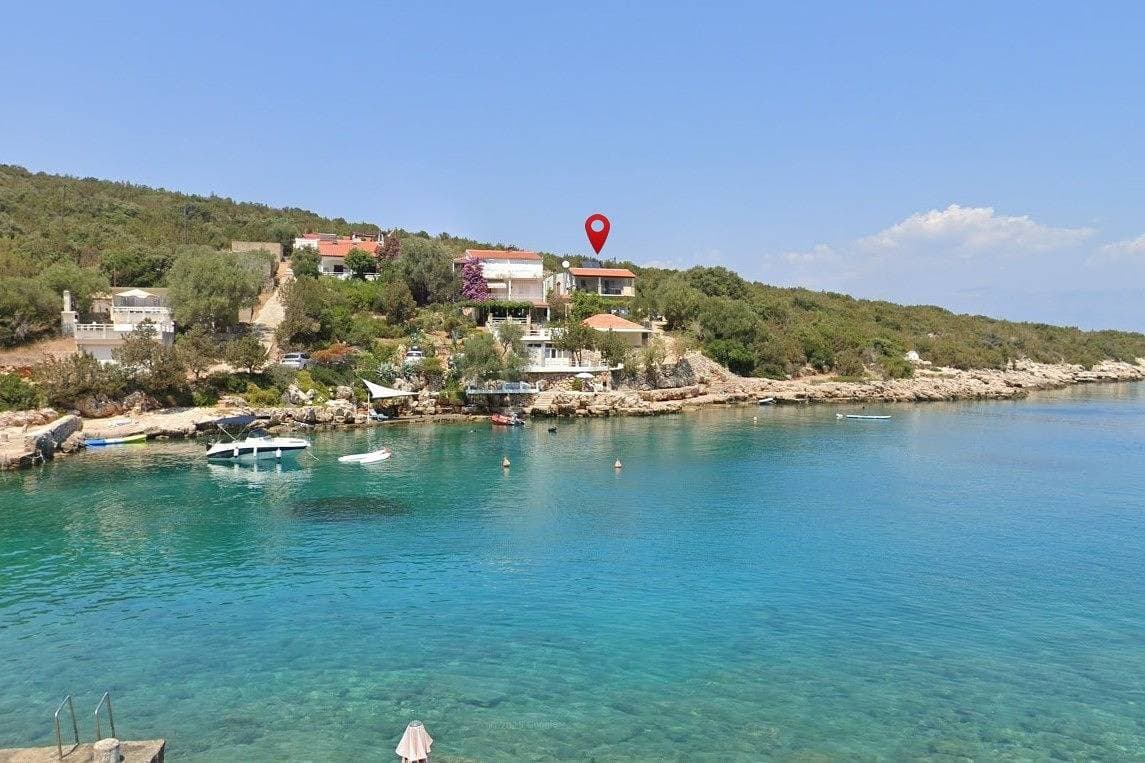 Foto 2 von 8: Studio Appartement am Strand Bucht Zaraće (Gdinj), Hvar -a