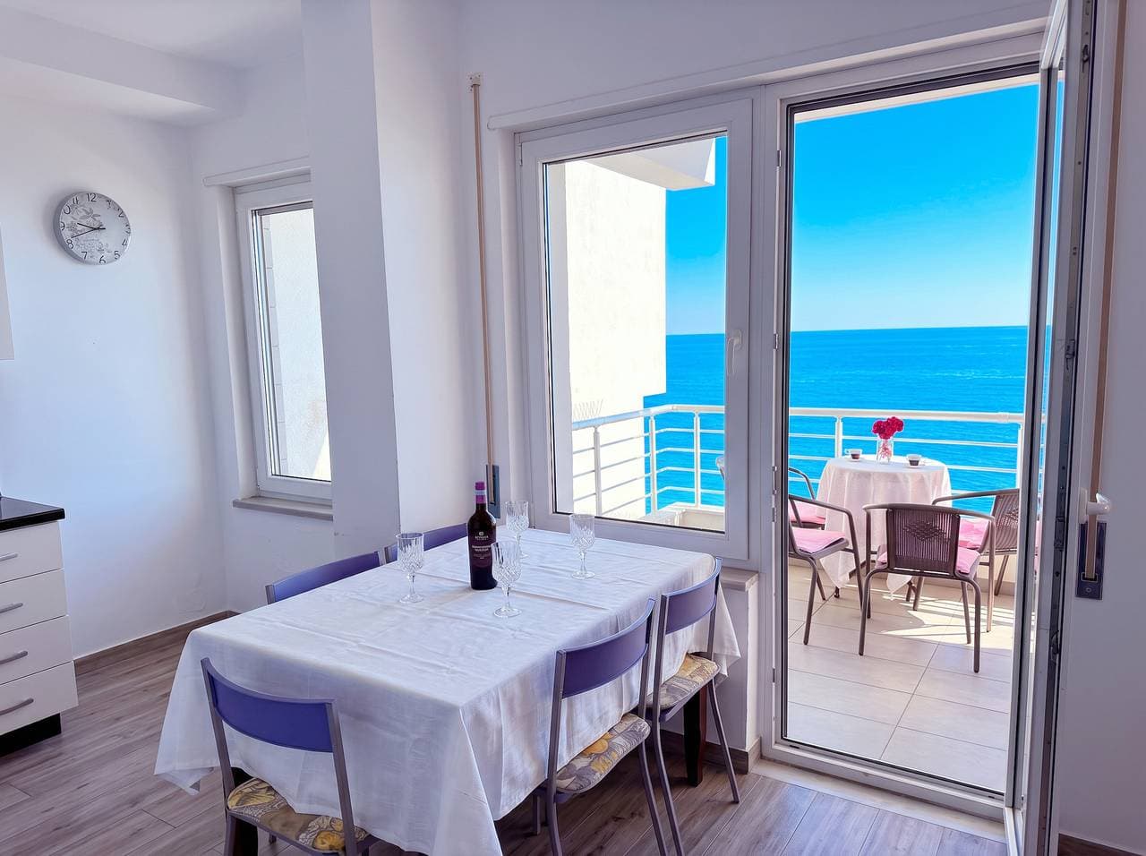 Foto 6 von 34: Ferienwohnung für 6 Personen mit Balkon