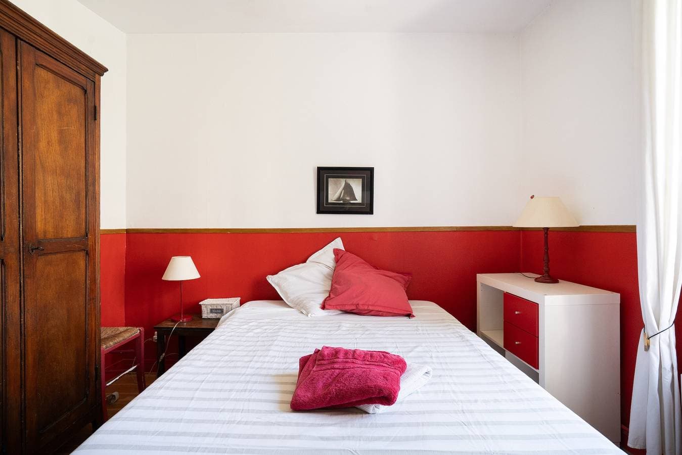 Foto 13 von 24: Gästezimmer Les lilas – Gemeinschaftspool & WLAN in Lyon