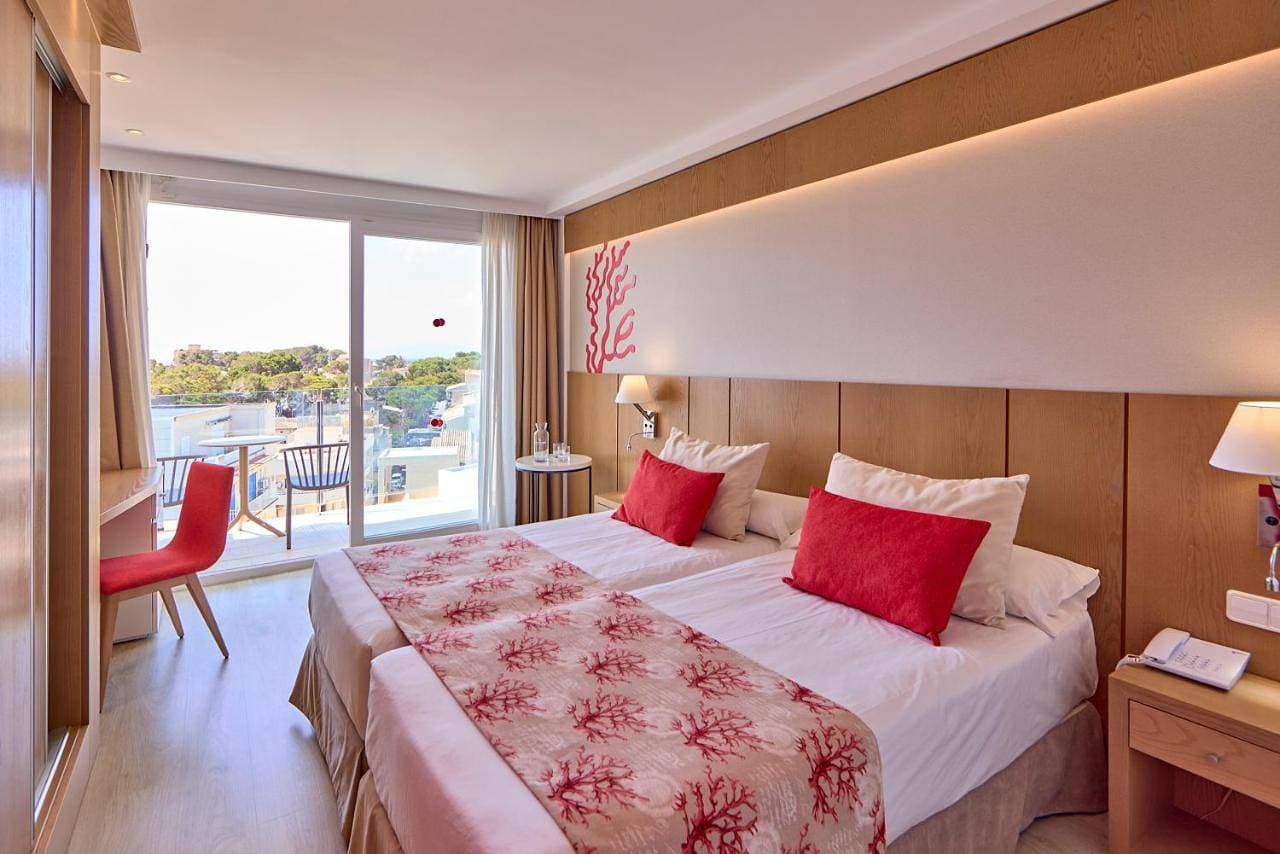 Foto 6 von 13: Double Room with Side Sea View