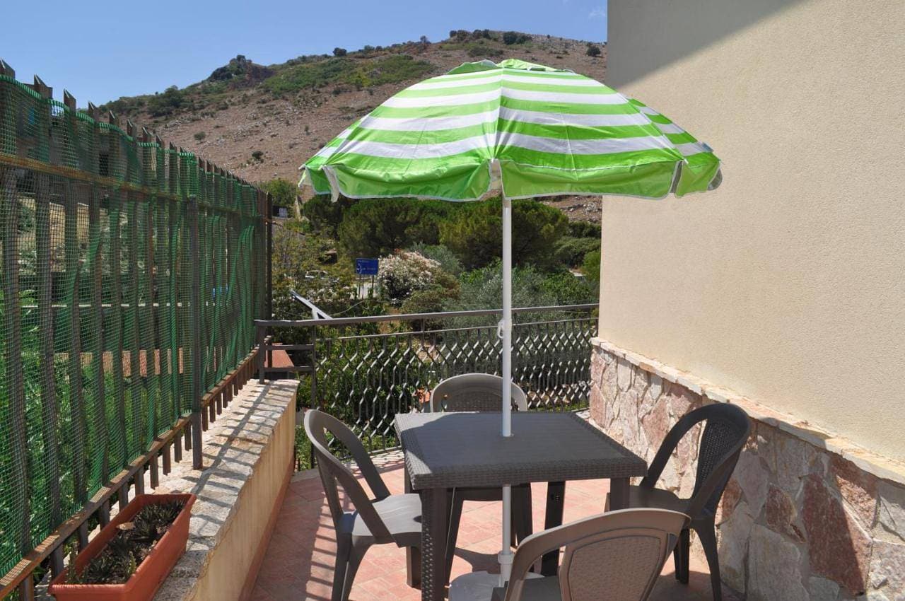 Foto 4 von 11: Apartment with Terrace