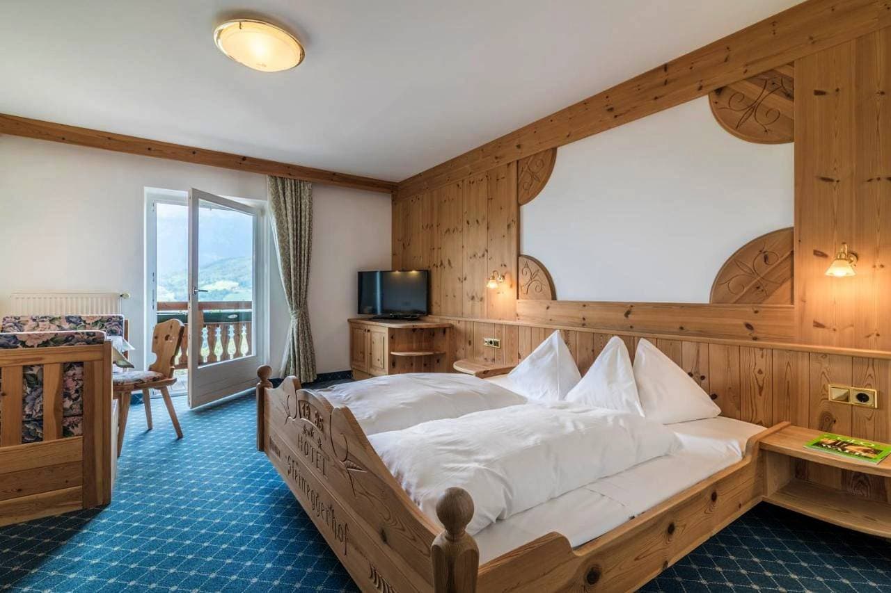 Foto 5 von 8: Double Room with Balcony