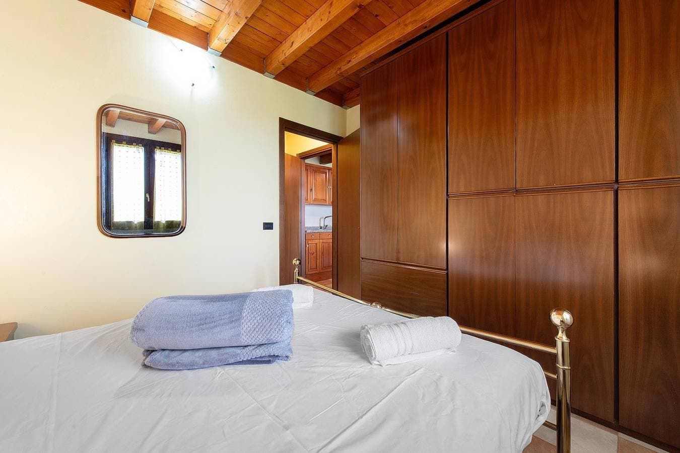 Foto 13 von 25: Apartment „House Of The Sun“ mit Gemeinschaftspool, privater Terrasse und WLAN