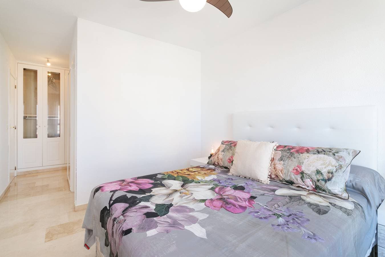 Foto 12 von 31: Ferienwohnung 'Torre Mar Muchavista' mit Meerblick, Gemeinschaftspool und WLAN