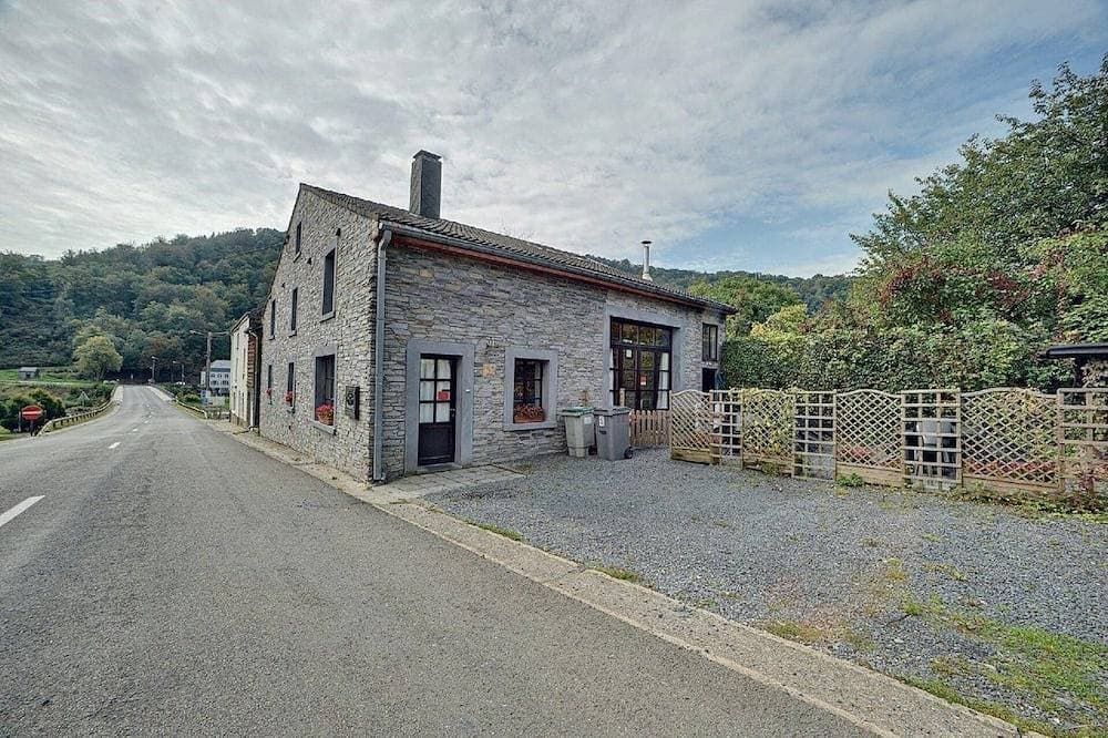 Luxus Ferienhaus für Familien bis zu 21 Personen in den belgischen Ardennen 1