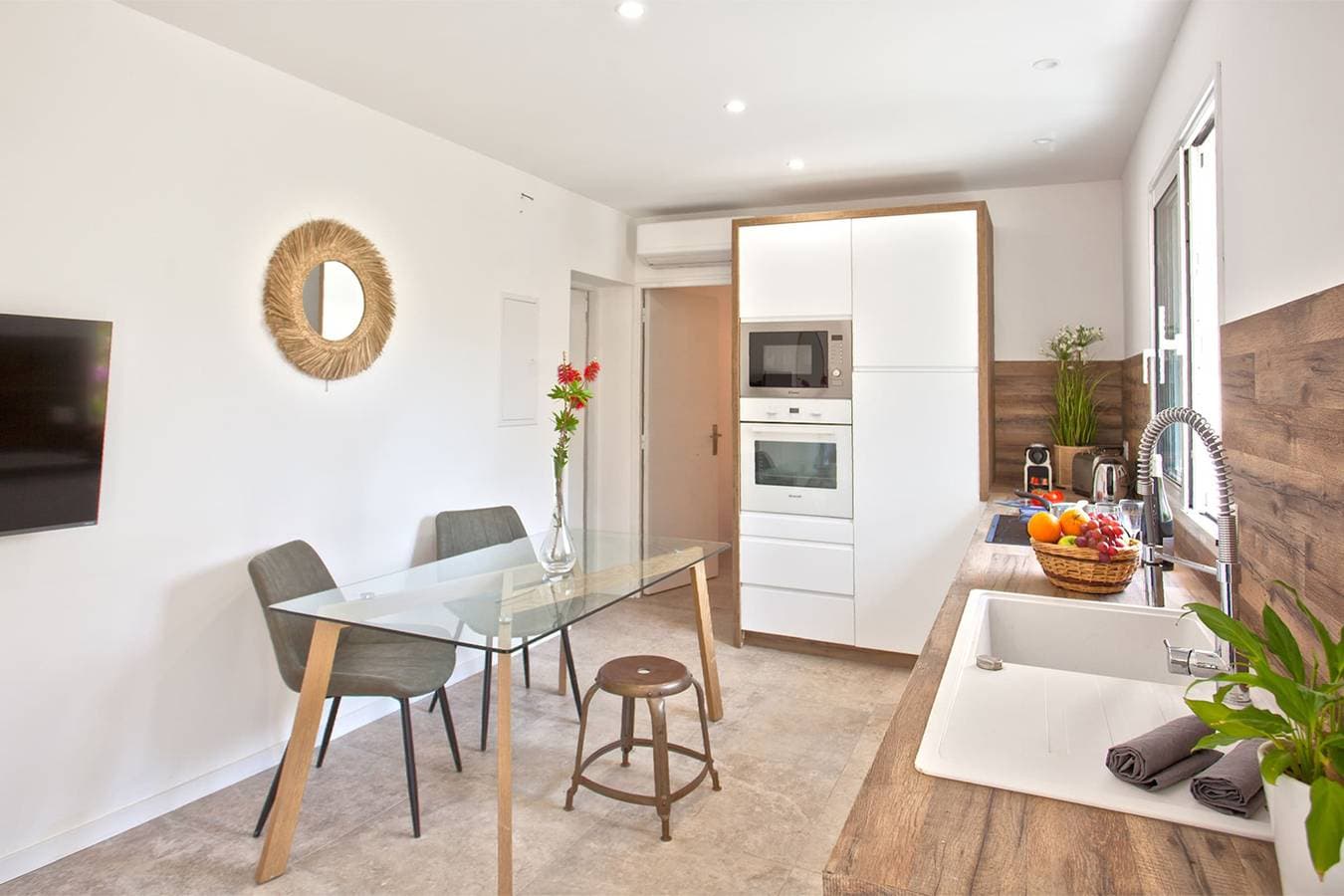 Foto 11 von 26: Neue Wohnung "Magnolia", Pergola-Terrasse, privater Garten - 2 4 Personen