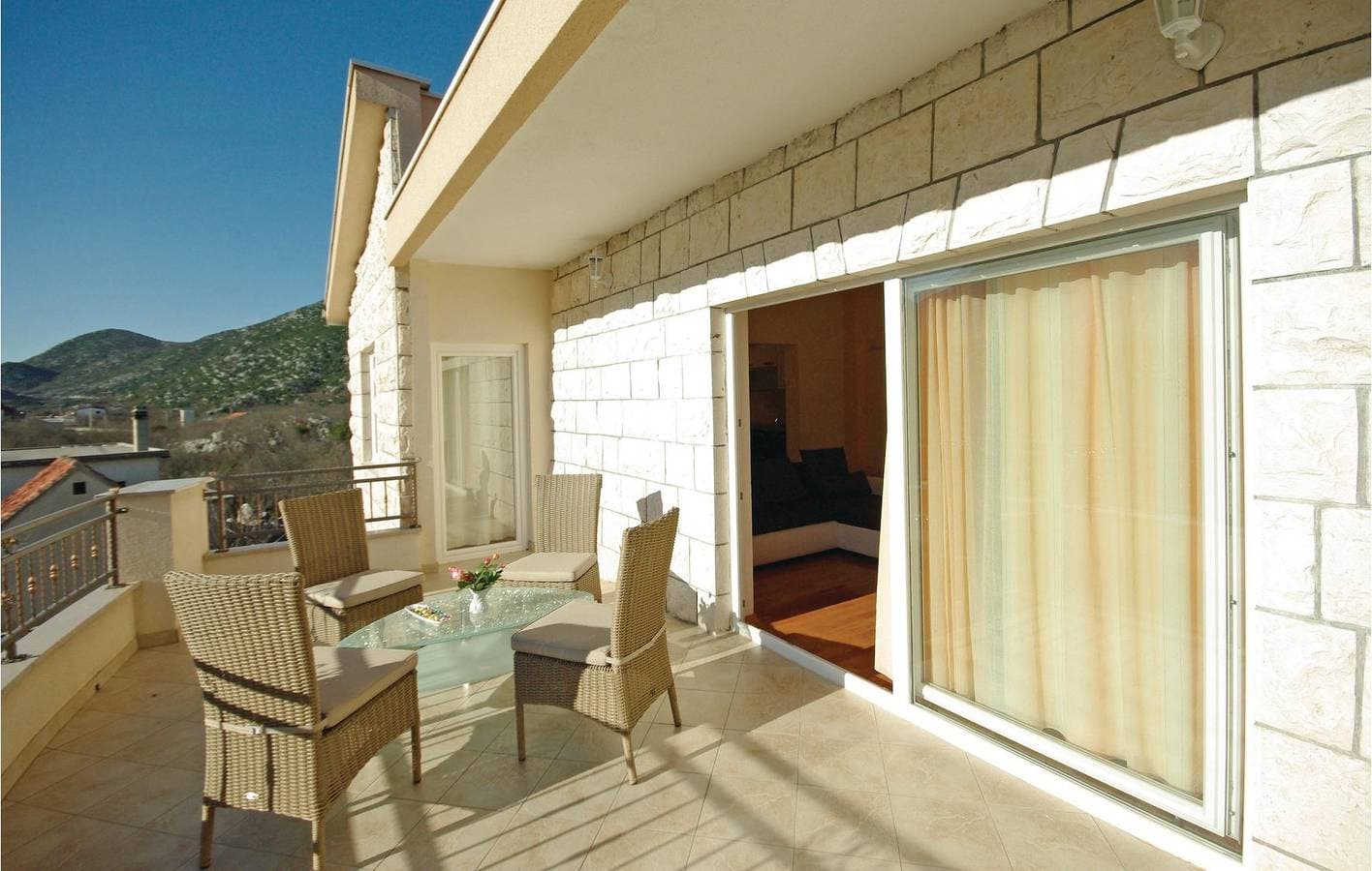 Foto 11 von 42: Gemütliche 1-Zimmer-Wohnung mit WLAN, Klimaanlage, Parkplatz und Terrasse