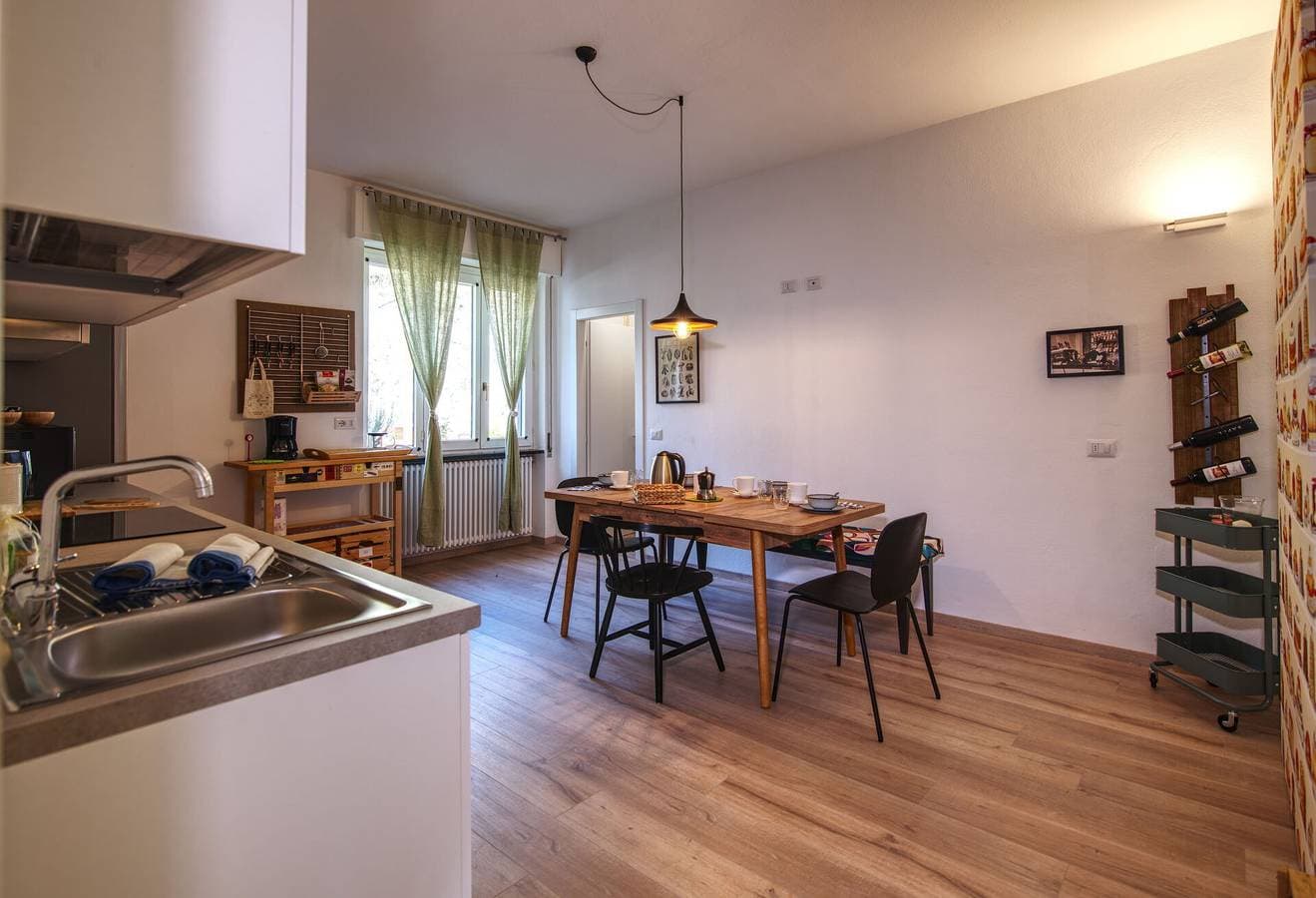 Foto 10 von 37: Ferienwohnung für 8 Personen mit Seeblick