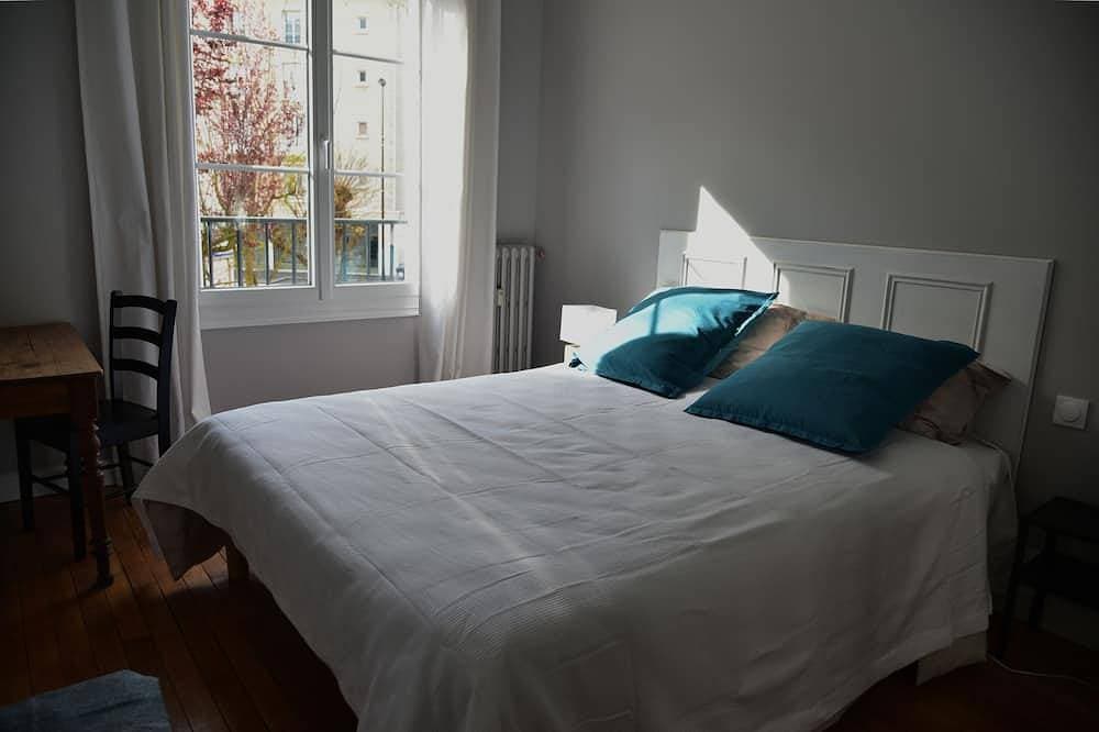 Foto 2 von 17: Bright, spacious apartment in town center