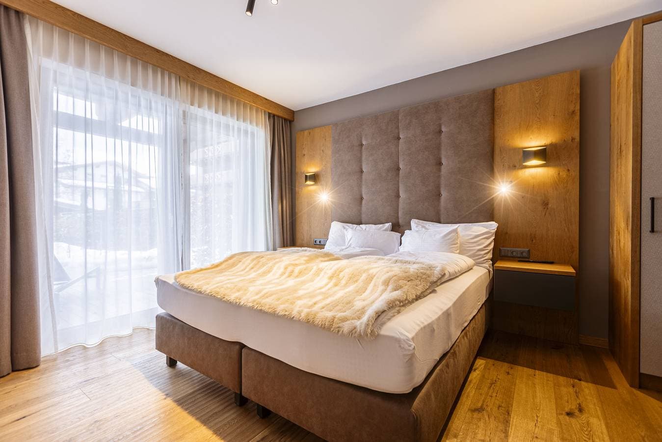 Foto 3 von 21: Premium Ferienwohnung mit 2 Schlafzimmern & Garten