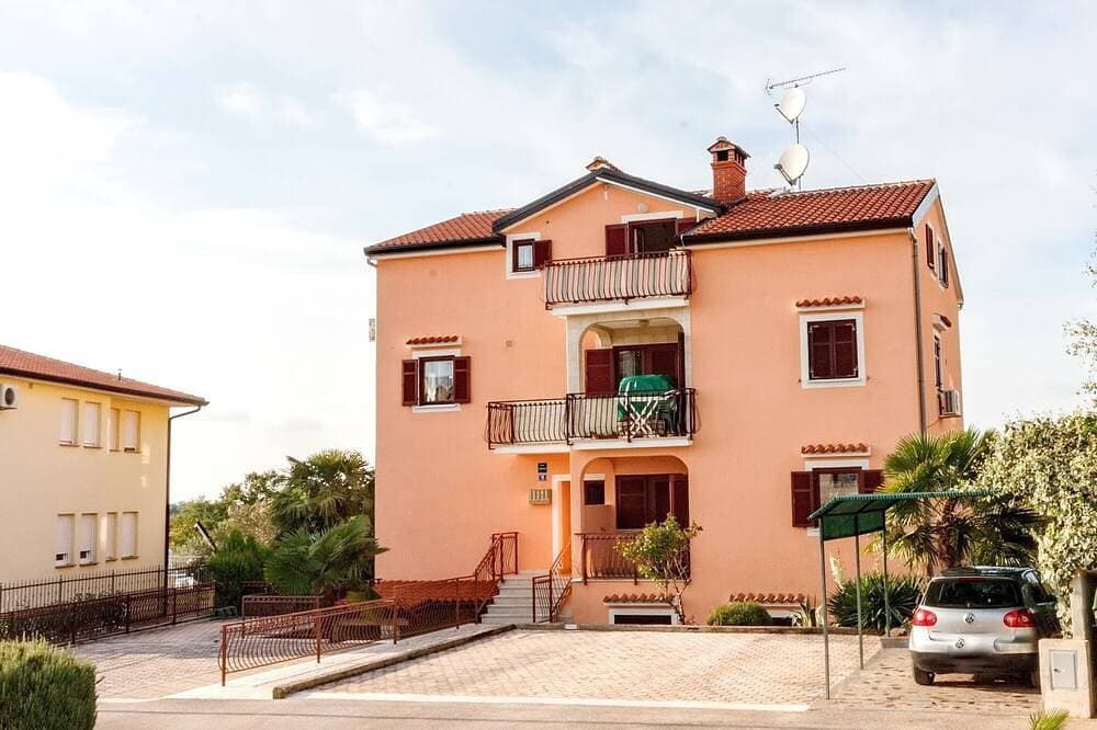 Ferienwohnung Buchtblick mit tollem Meerblick in Porec, nur 300m vom Strand 1
