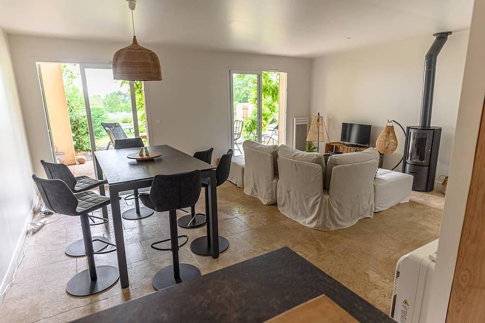 Foto 13 von 30: Agréable Maison Contemporaine Avec Piscine