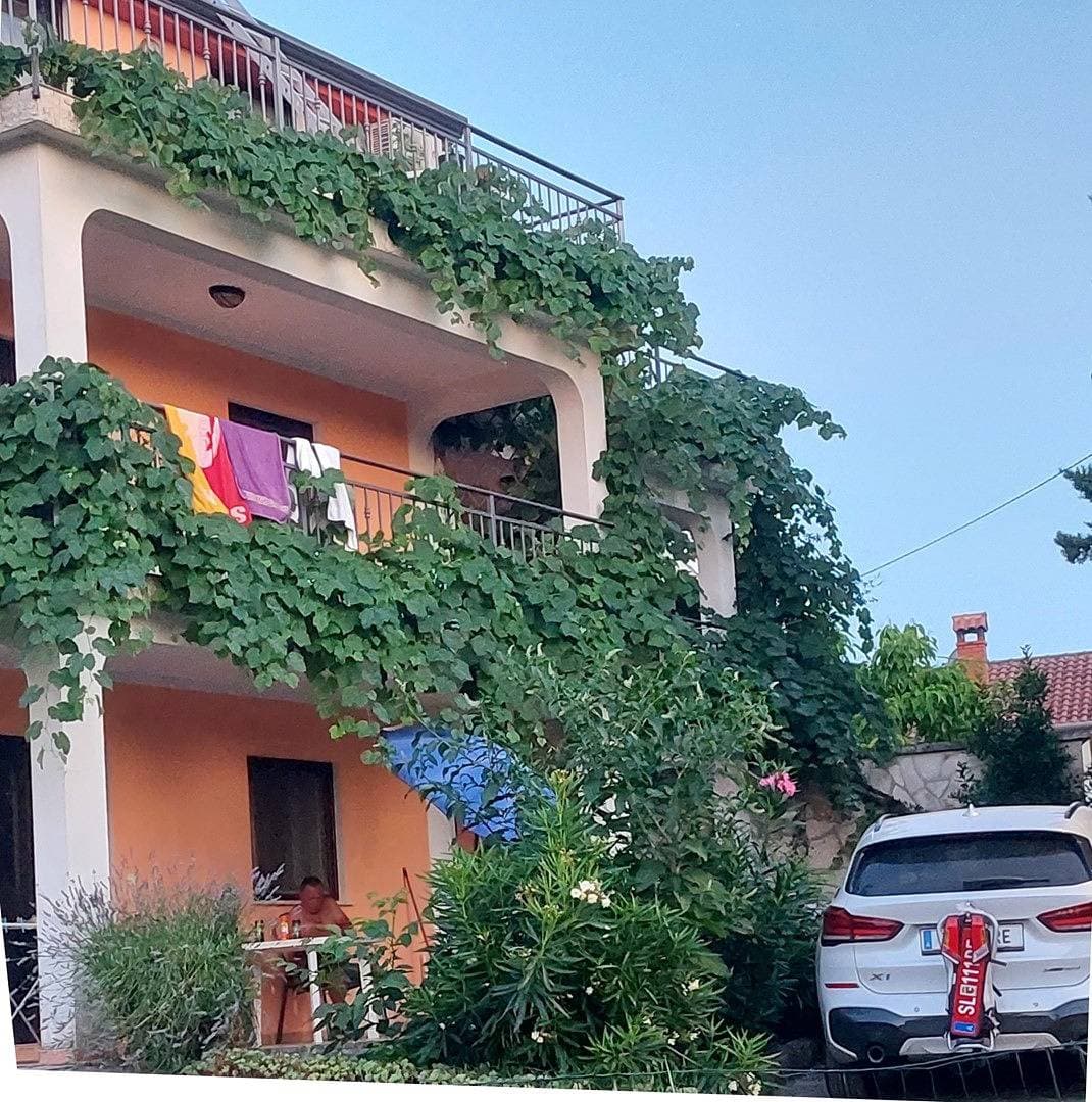 One bedroom apartment with large terrace and garden view 1