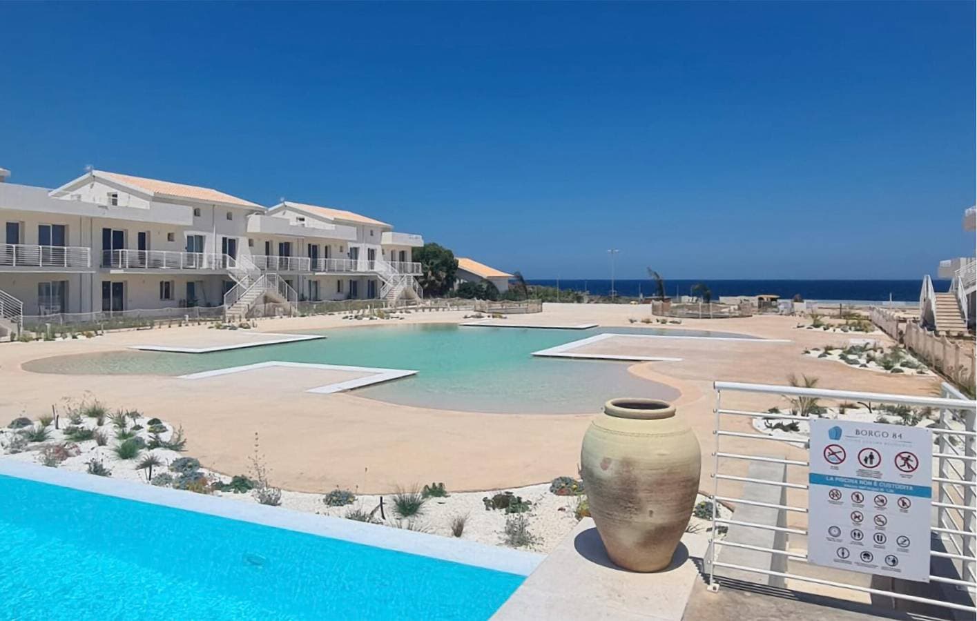 Foto 7 von 48: Apartment mit Meerblick, Pool, Küche & WiFi - 300m zum Strand