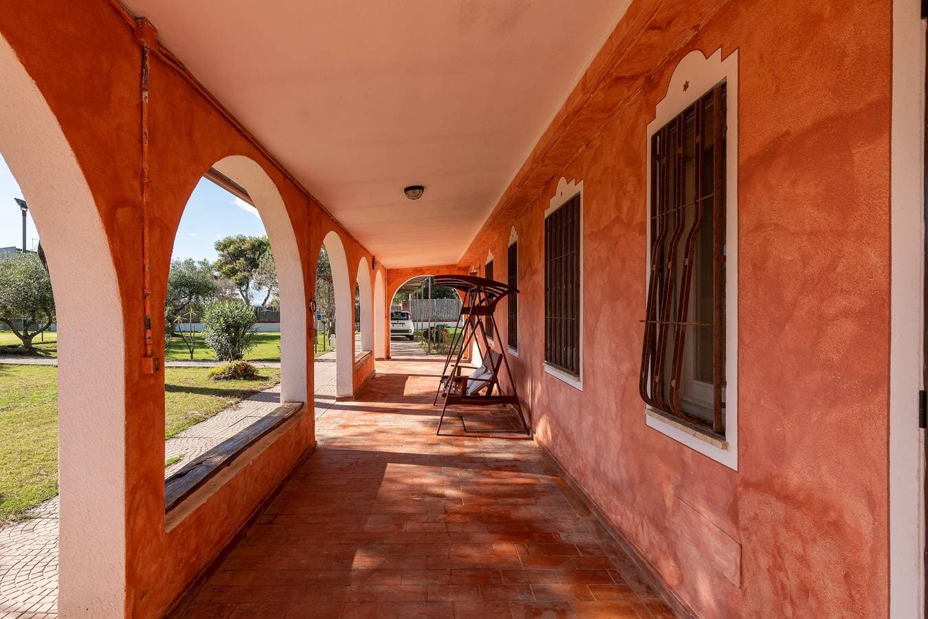 Foto 2 von 29: Haustierfreundliche Villa Serra am Meer mit privatem Tennisplatz