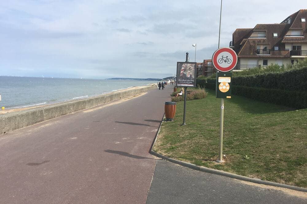 Foto 13 von 23: Ferienhaus am Meer und in der Nähe des Stadtzentrums in Cabourg.