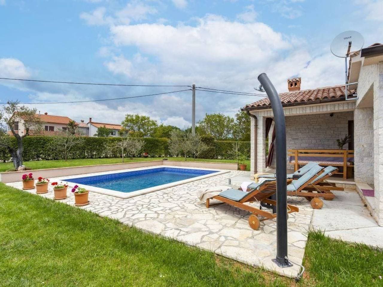 Foto 4 von 29: "Villa Mirela" mit Terrasse