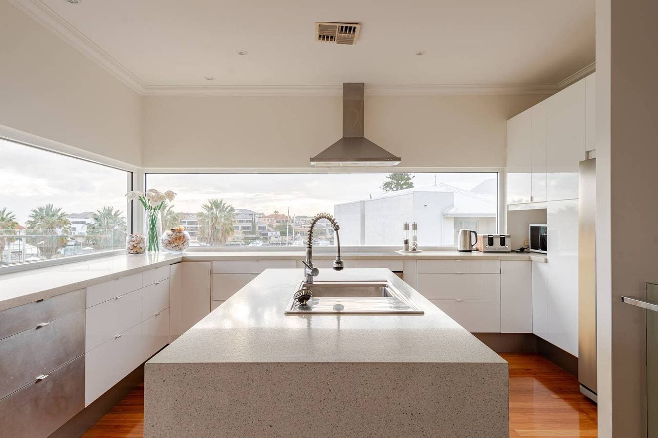 Foto 9 von 58: In der Mindarie Marina gelegen, ein Luxushaus in perfekter Lage