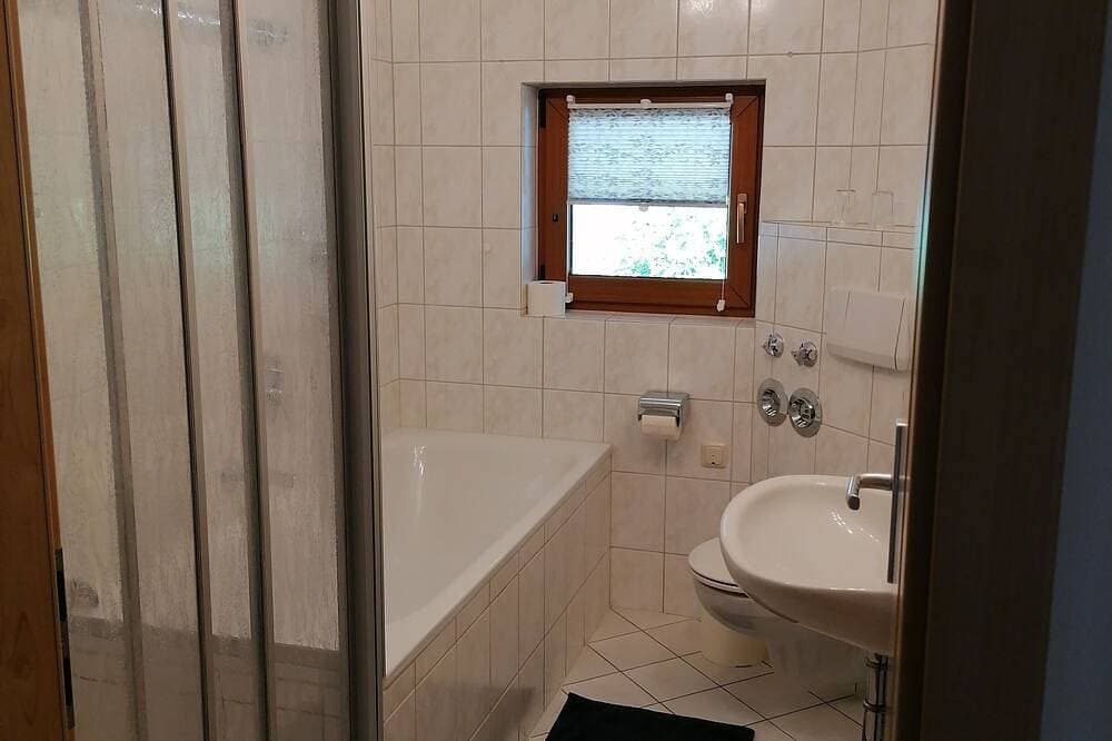 Foto 9 von 28: Ferienwohnung in herrlicher Lage mit großer Terrasse und schönem Bergblick