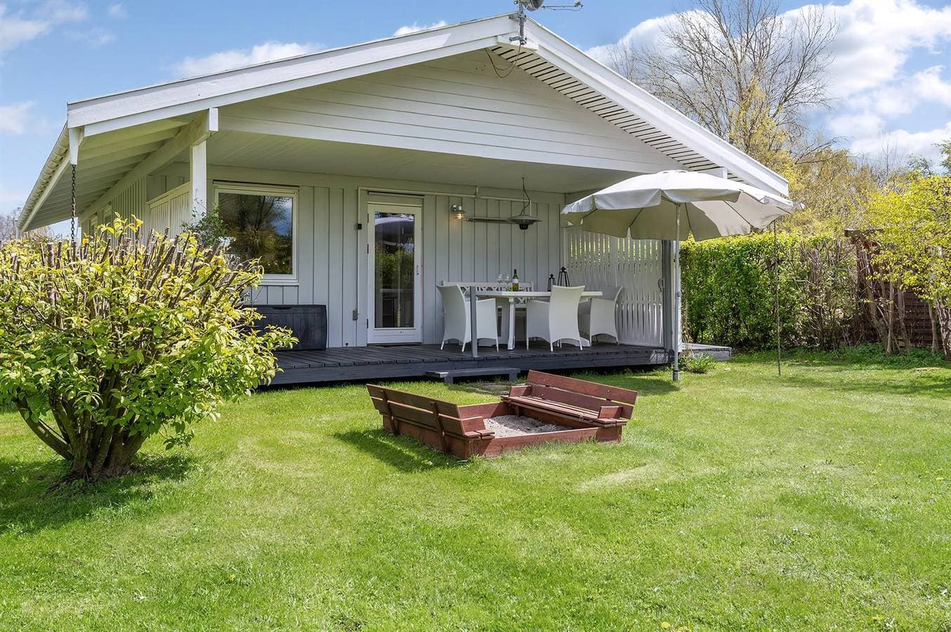 2 bedroom pet friendly home in Gedser 1