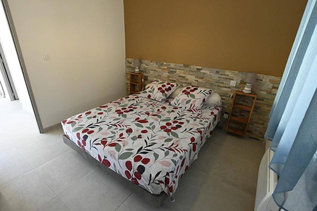 Foto 6 von 21: Three-Bedroom House