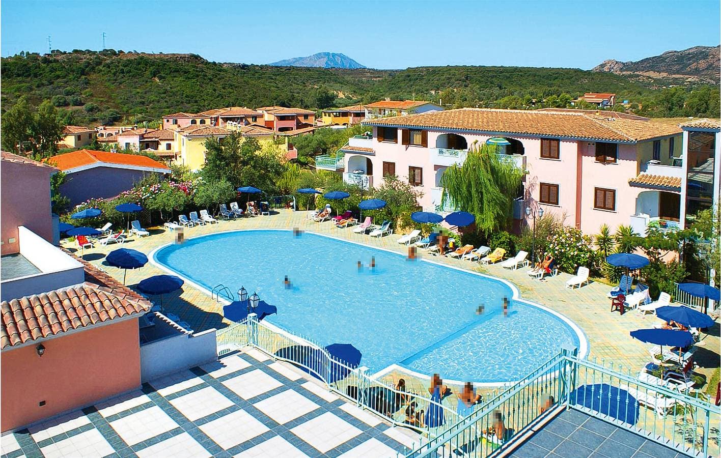 Foto 4 von 13: Appartement am Pool 1,5 km vom Strand entfernt